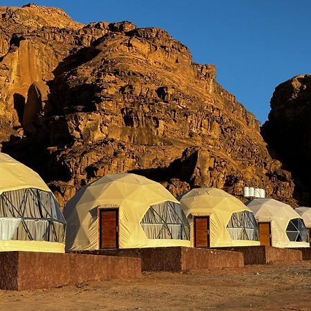 Sultan Al_ wadi rum Hotel Bagian luar foto