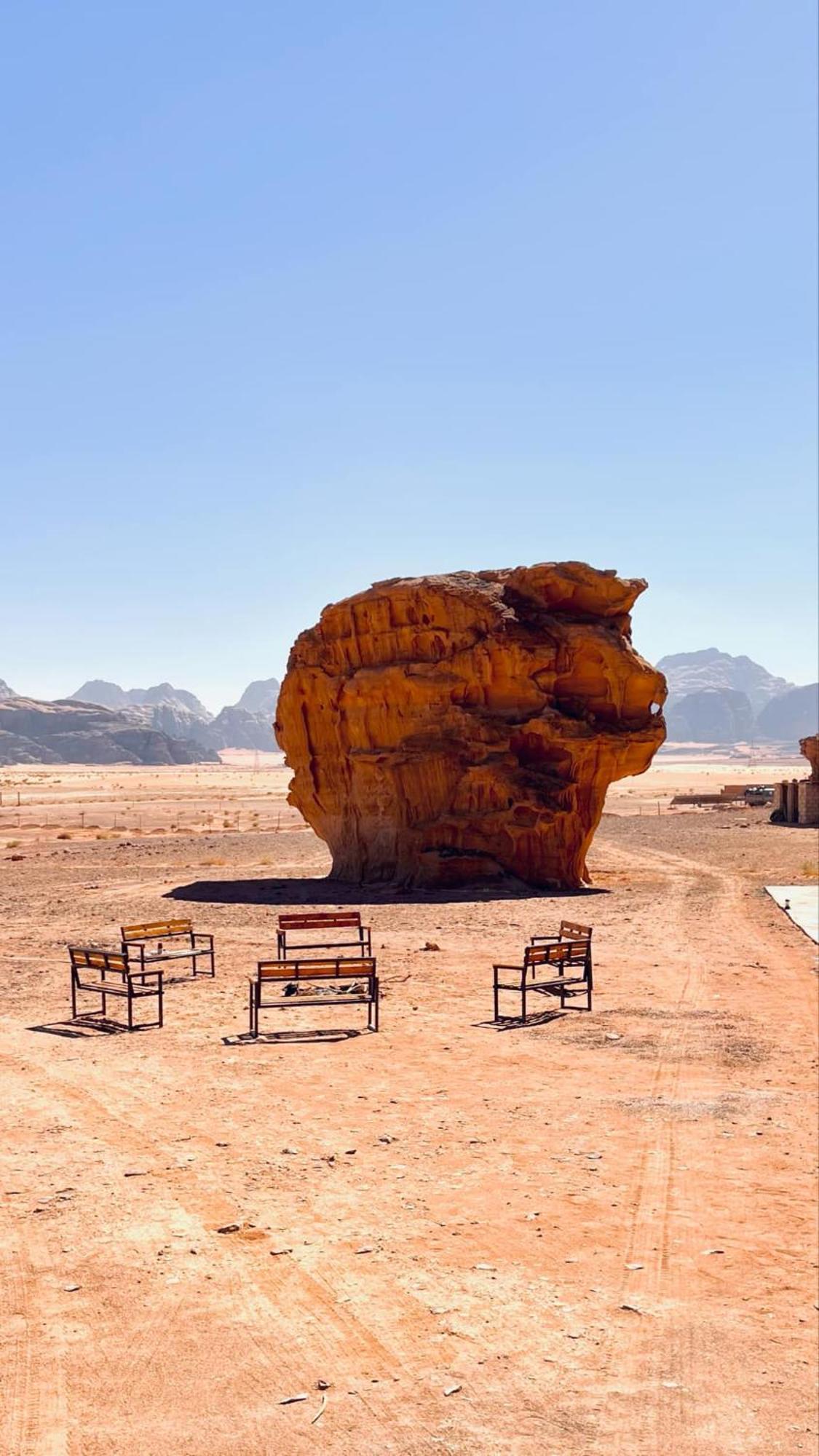 Sultan Al_ wadi rum Hotel Bagian luar foto